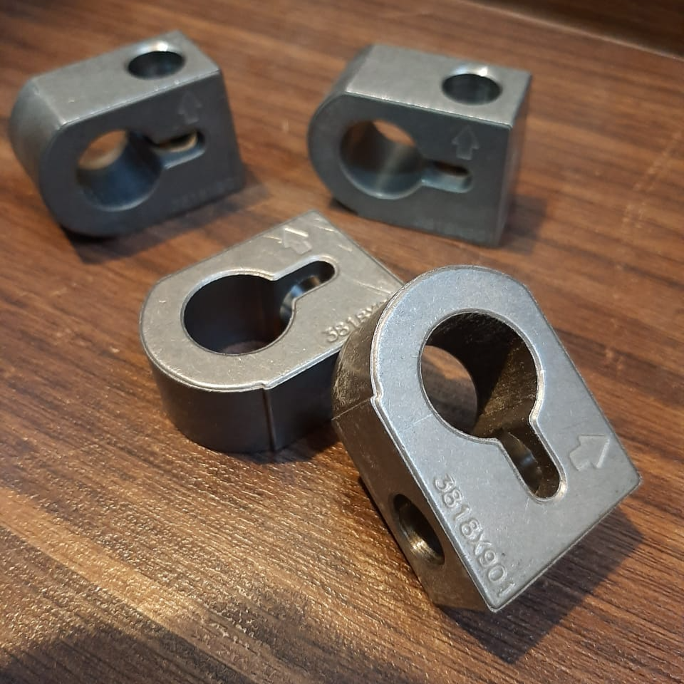 پایه اسپک انگشتی سوپاپ موتور پرکینز ۴،۲۳۶ و ۴۲۴۸ ( لیفتراک سهند ، تراکتور فرگوسن ۲۸۵ )