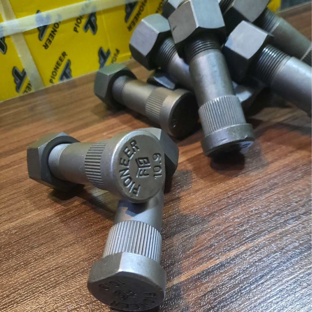 پیچ و مهره چرخ جلو لیفتراک سهند ۳ تن