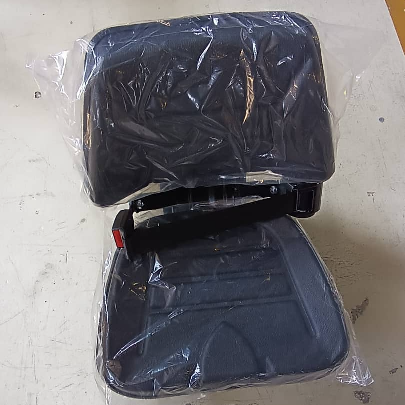 صندلی فنردار لیفتراک با کمربند ایمنی